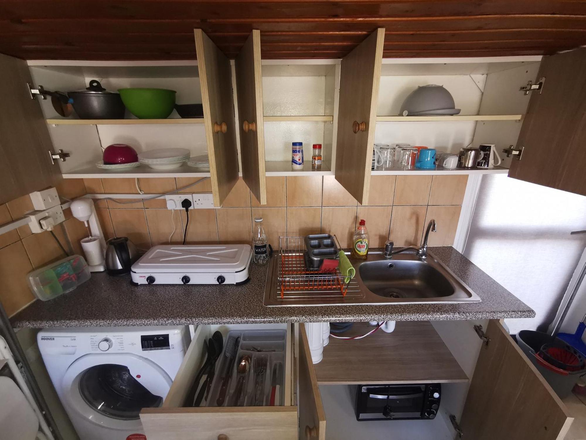 Strovolos Rooms Studios 니코시아 객실 사진